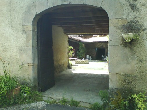 Entrance to the courtyard